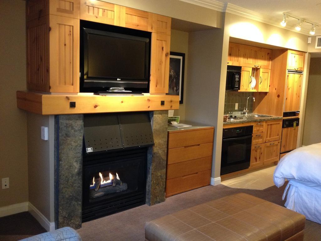 The Westin By Latour Lejlighedshotel Whistler Værelse billede