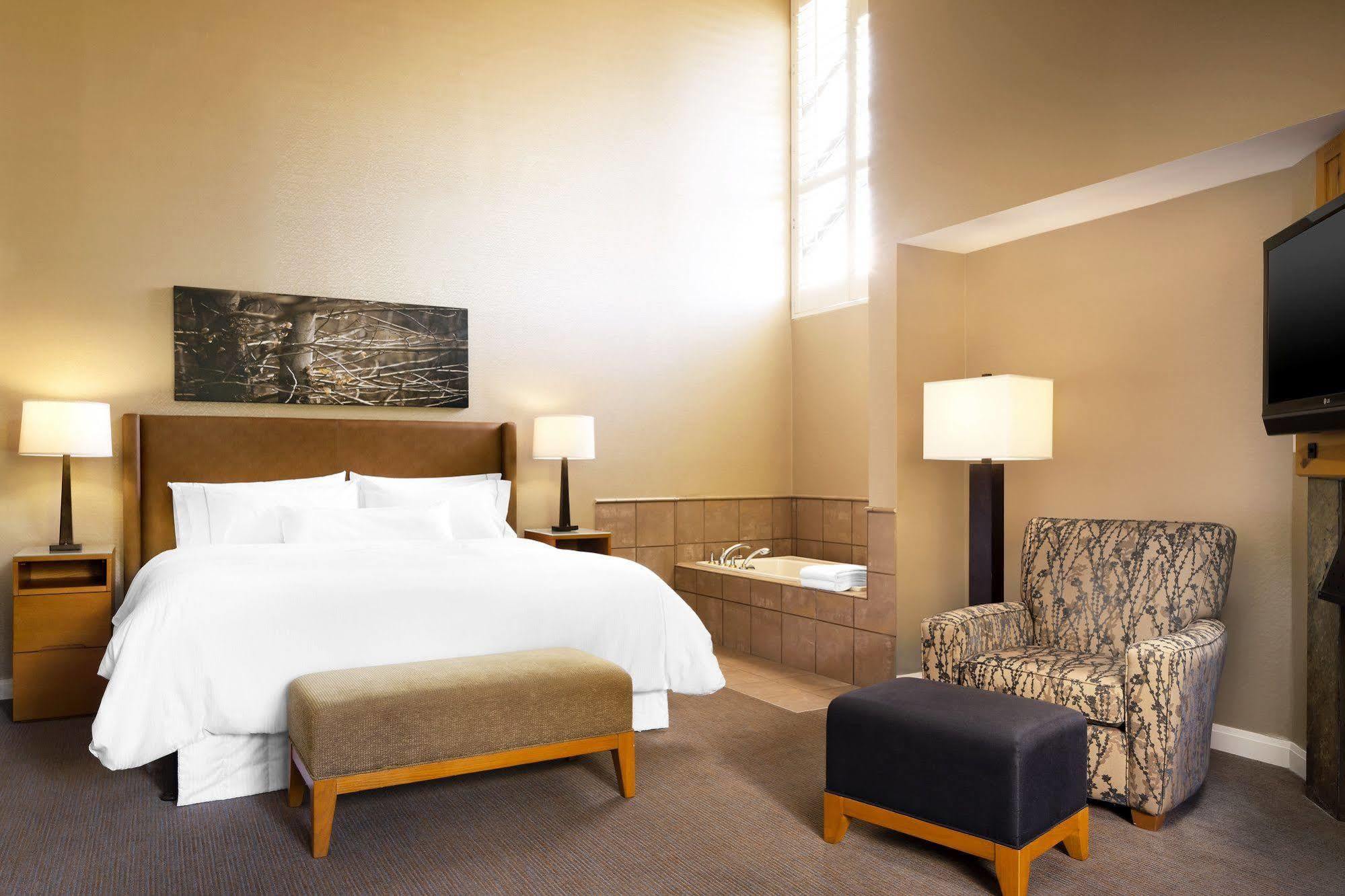The Westin By Latour Lejlighedshotel Whistler Eksteriør billede